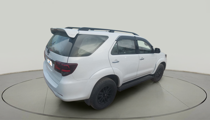 2013 Toyota Fortuner 3.0 4X2 AT, Diesel, Automatic, 2,04,499 km, exterior