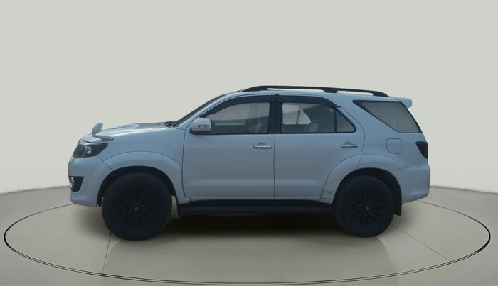 2013 Toyota Fortuner 3.0 4X2 AT, Diesel, Automatic, 2,04,499 km, exterior
