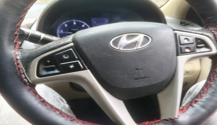 2013 Hyundai Verna FLUIDIC 1.6 CRDI SX, Diesel, Manual, 90,457 km, interior