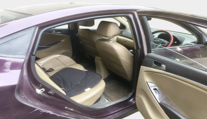 2013 Hyundai Verna FLUIDIC 1.6 CRDI SX, Diesel, Manual, 90,457 km, interior