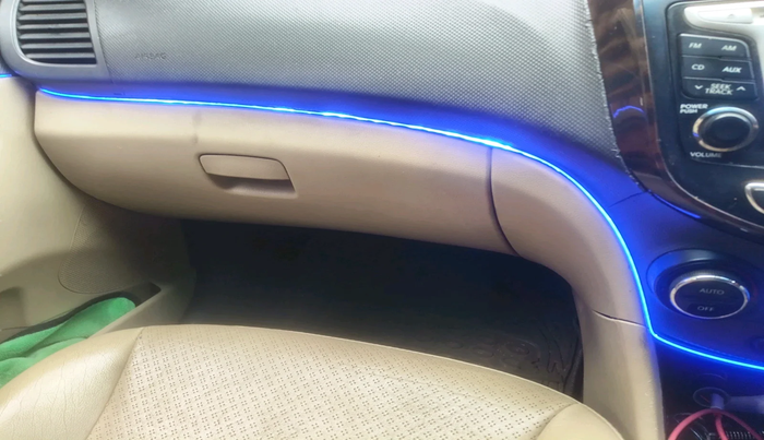 2013 Hyundai Verna FLUIDIC 1.6 CRDI SX, Diesel, Manual, 90,457 km, interior