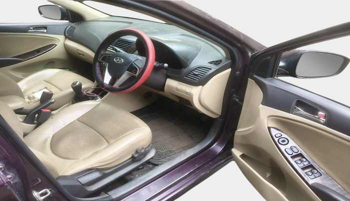 2013 Hyundai Verna FLUIDIC 1.6 CRDI SX, Diesel, Manual, 90,457 km, interior