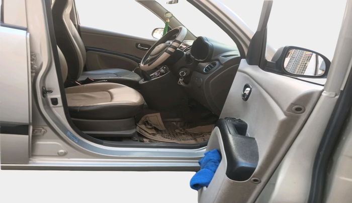 2013 Hyundai i10 MAGNA 1.2, Petrol, Manual, 49,936 km, interior