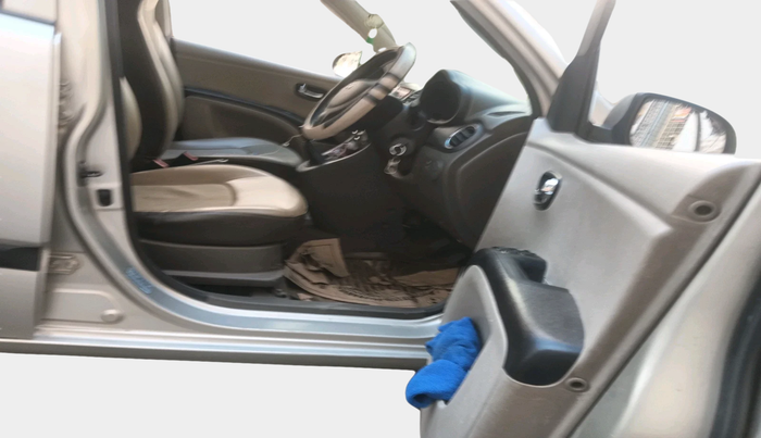 2013 Hyundai i10 MAGNA 1.2, Petrol, Manual, 49,936 km, interior