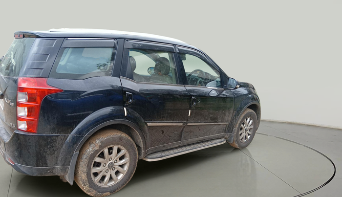2015 Mahindra XUV500 W10, Diesel, Manual, 1,07,384 km, exterior
