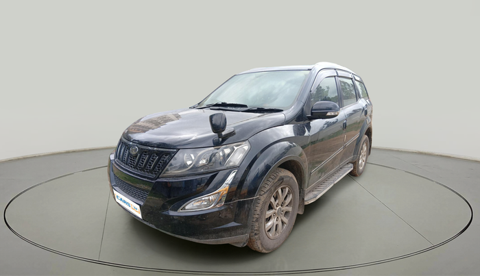 2015 Mahindra XUV500 W10, Diesel, Manual, 1,07,384 km, exterior