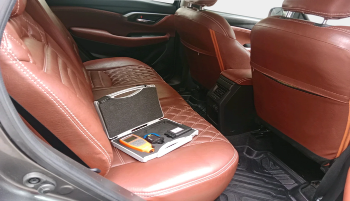 2024 Maruti Grand Vitara DELTA SMART HYBRID, Petrol, Manual, 17,816 km, interior