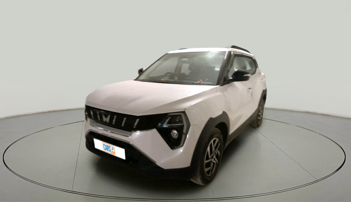 2024 Mahindra XUV 3XO AX5 1.2 L TCMPFi, Petrol, Manual, 18,810 km, exterior