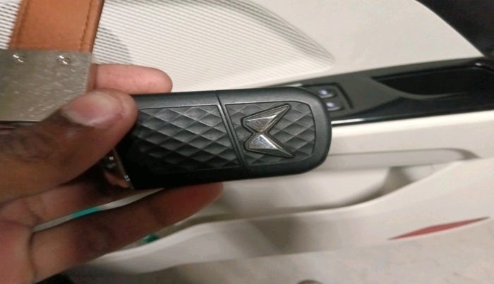 2024 Mahindra XUV 3XO AX5 1.2 L TCMPFi, Petrol, Manual, 18,810 km, interior