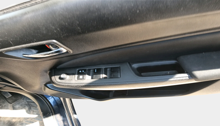 2020 Maruti Swift VXI, Petrol, Manual, 49,957 km, interior