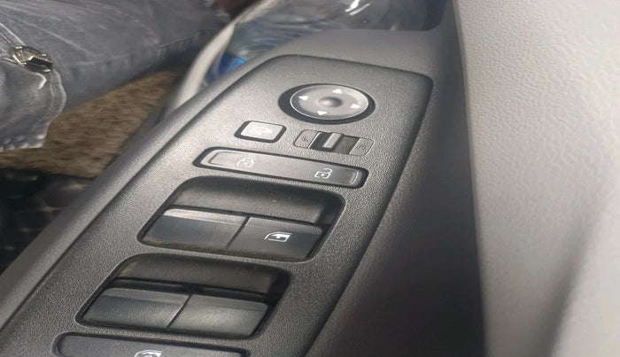 2024 Hyundai GRAND I10 NIOS SPORTZ AMT 1.2 KAPPA VTVT, Petrol, Automatic, 15,173 km, interior