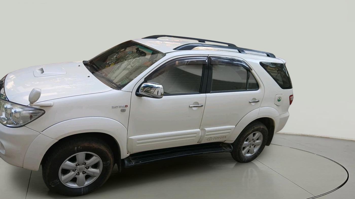 2011 Toyota Fortuner 3.0 4X4 MT, Diesel, Manual, 1,09,050 km, exterior