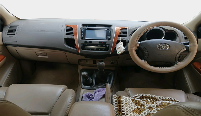 2011 Toyota Fortuner 3.0 4X4 MT, Diesel, Manual, 1,09,050 km, interior