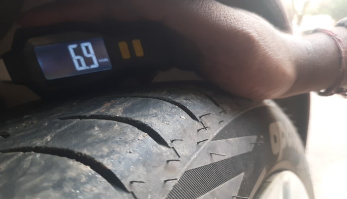 2017 Ford New Figo TREND 1.5L DIESEL, Diesel, Manual, 1,33,615 km, tyre