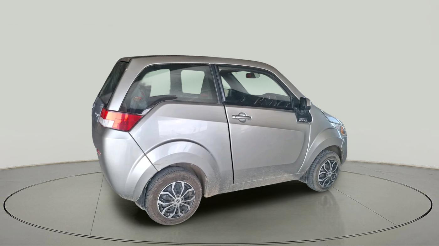 2015 Mahindra E2O T2, Electric, Automatic, 47,500 km, exterior