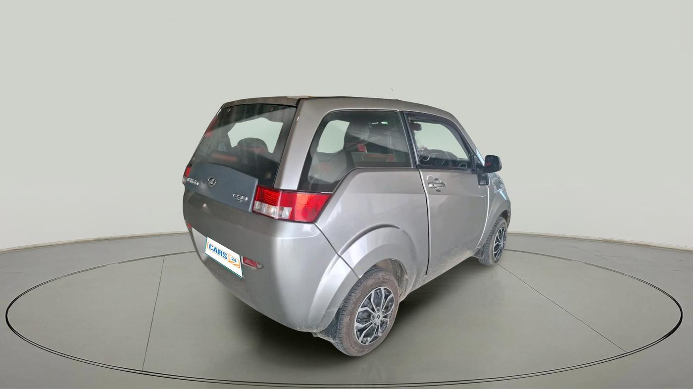 2015 Mahindra E2O T2, Electric, Automatic, 47,500 km, exterior