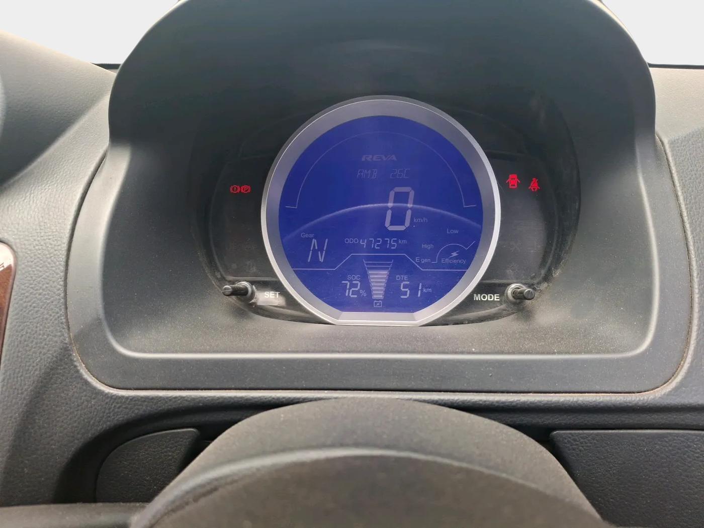 2015 Mahindra E2O T2, Electric, Automatic, 47,500 km, interior