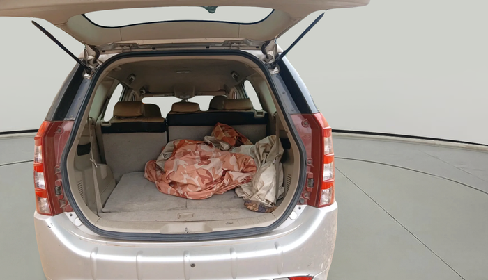 2016 Mahindra XUV500 W4, Diesel, Manual, 1,11,089 km, exterior