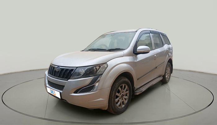 2016 Mahindra XUV500 W4, Diesel, Manual, 1,11,089 km, exterior