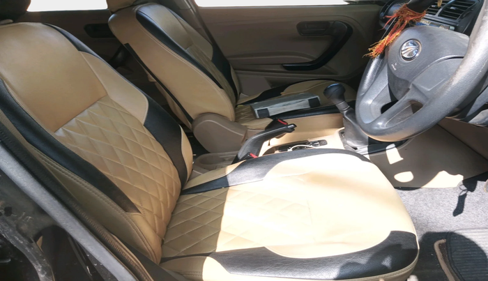 2016 Mahindra TUV300 T6 PLUS, Diesel, Manual, 1,56,636 km, interior