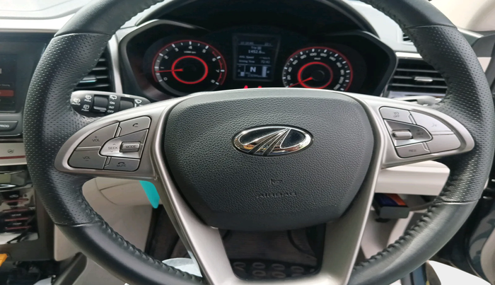 2021 Mahindra XUV300 W8 (O) 1.2 PETROL AMT, Petrol, Automatic, 23,094 km, interior