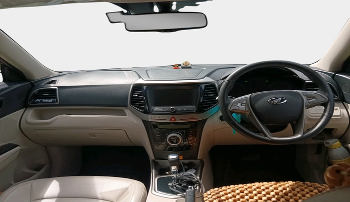 2021 Mahindra XUV300 W8 (O) 1.2 PETROL AMT, Petrol, Automatic, 23,094 km, interior