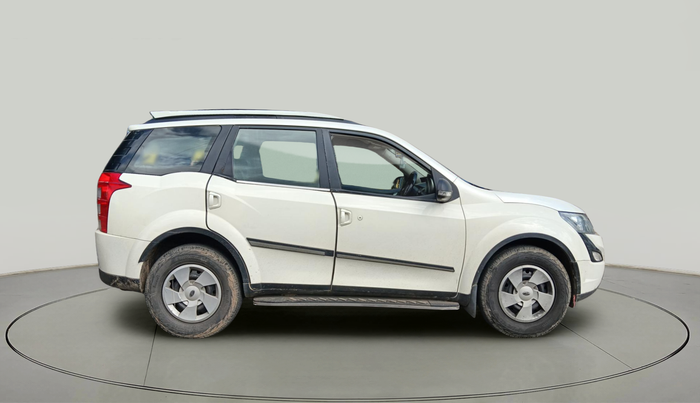 2017 Mahindra XUV500 W6 1.99, Diesel, Manual, 73,269 km, exterior