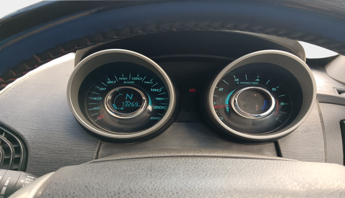 2017 Mahindra XUV500 W6 1.99, Diesel, Manual, 73,269 km, interior