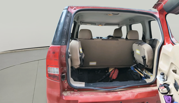 2016 Mahindra TUV300 T8 AMT, Diesel, Automatic, 55,951 km, exterior