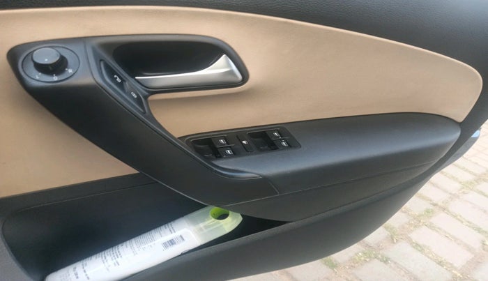 2017 Volkswagen Polo HIGHLINE1.2L, Petrol, Manual, 42,175 km, interior