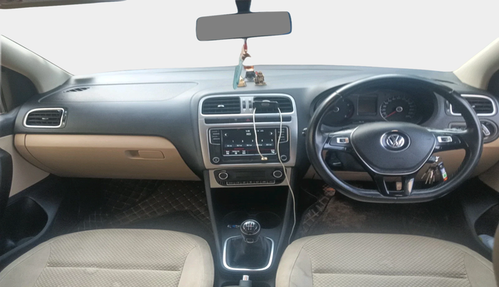 2017 Volkswagen Polo HIGHLINE1.2L, Petrol, Manual, 42,175 km, interior