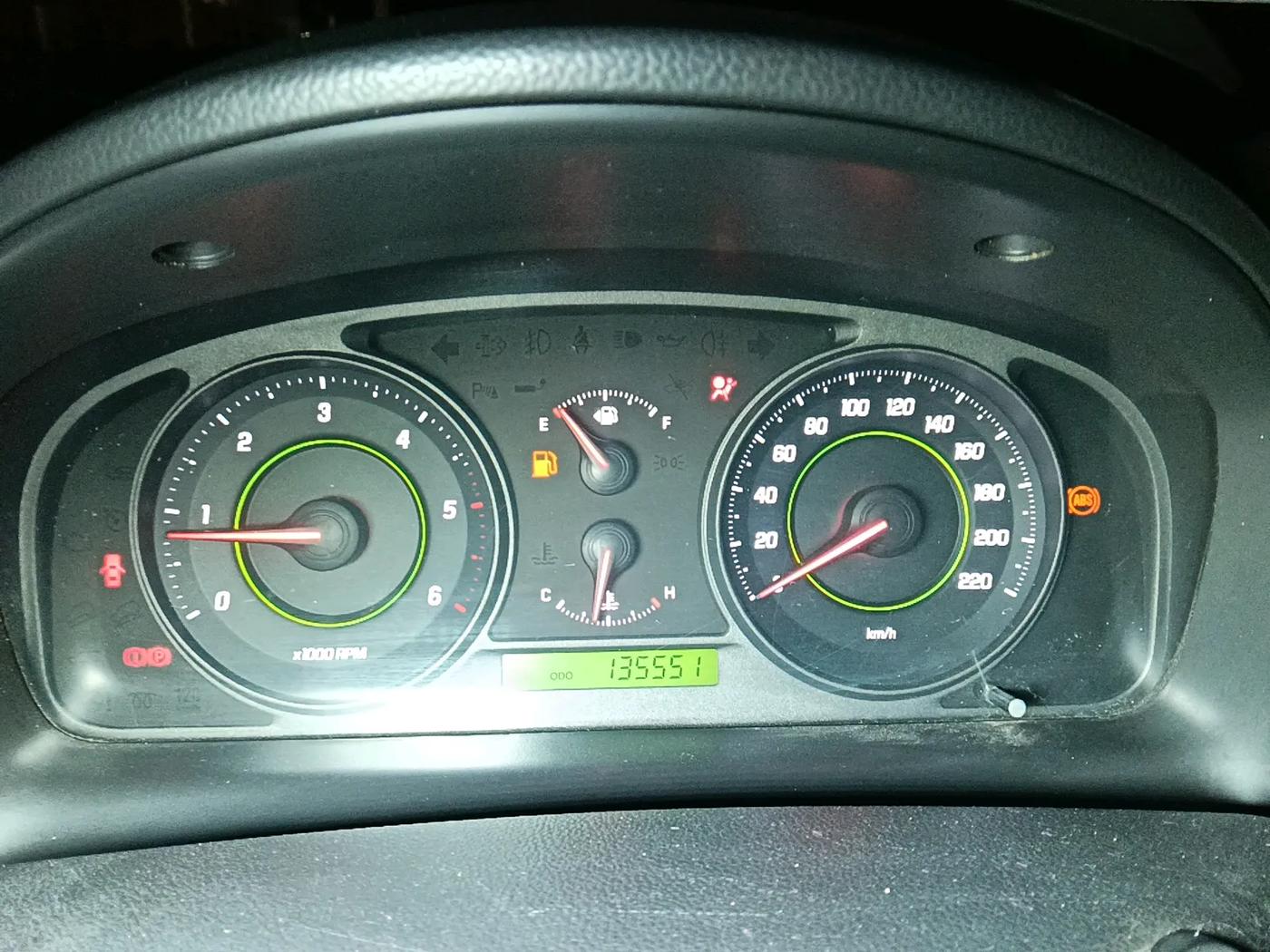 2011 Chevrolet Captiva XTREME, Diesel, Manual, 1,35,551 km, interior