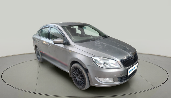 2013 Skoda Rapid ELEGANCE 1.6 TDI CR MT, Diesel, Manual, 98,911 km, exterior