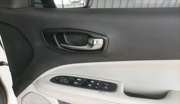 2019 Jeep Compass LIMITED 2.0 DIESEL, Diesel, Manual, 1,40,005 km, interior