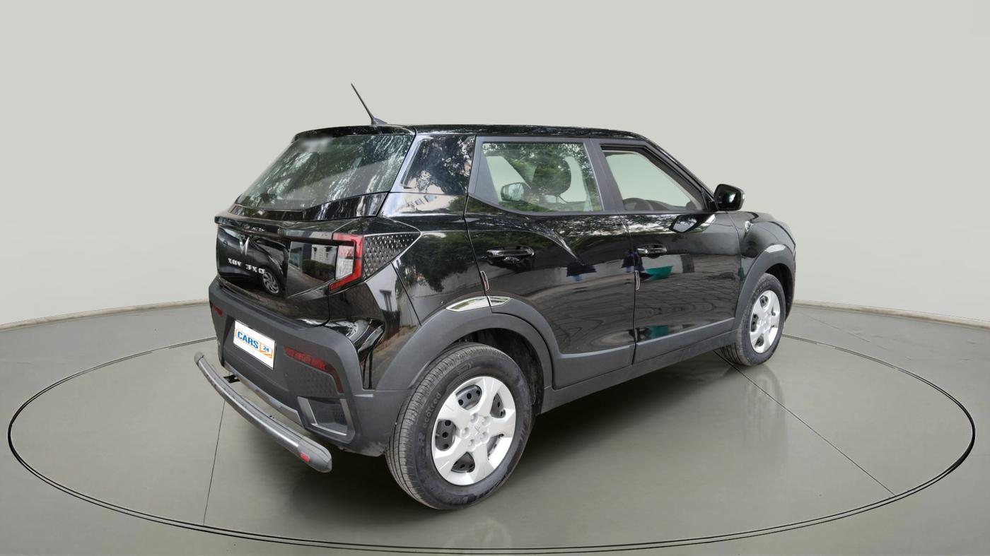 2024 Mahindra XUV 3XO MX3 1.2 L TCMPFi, Petrol, Manual, 7,346 km, exterior