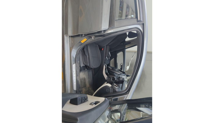 2023 Tata ALTROZ XZA, Petrol, Automatic, 20,951 km, interior