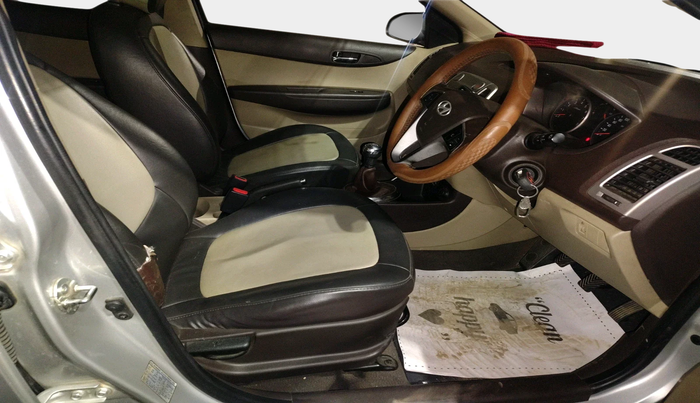 2010 Hyundai i20 SPORTZ 1.2, Petrol, Manual, 35,416 km, interior