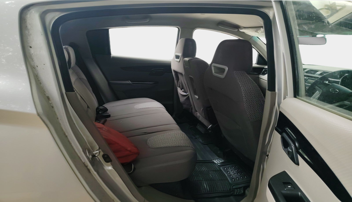 2016 Mahindra Kuv100 K6 6 STR, Petrol, Manual, 39,126 km, interior