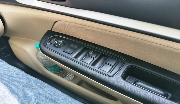 2022 Honda Amaze 1.2L I-VTEC VX CVT, Petrol, Automatic, 27,922 km, interior