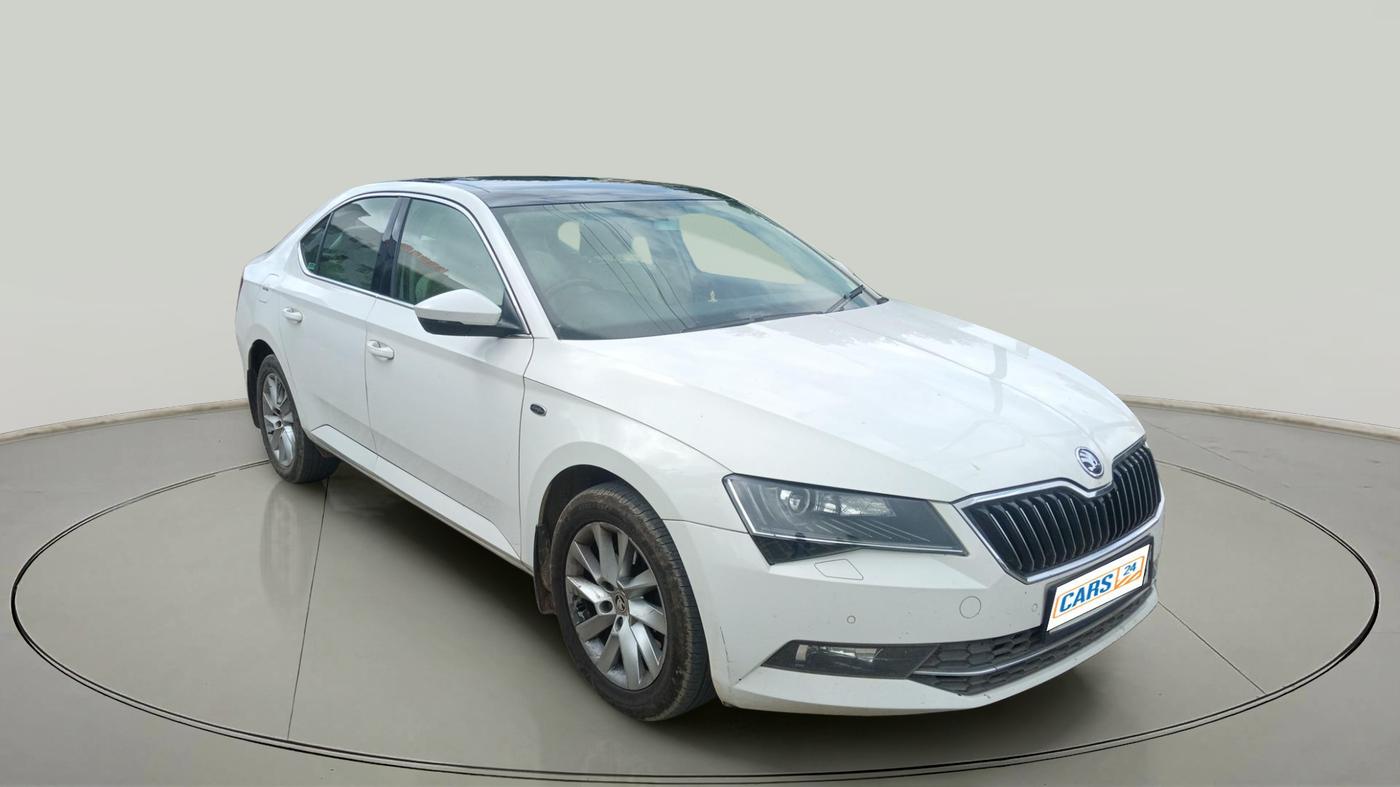 2016 Skoda Superb L&K 1.8 TSI AT, Petrol, Automatic, 1,54,900 km, exterior
