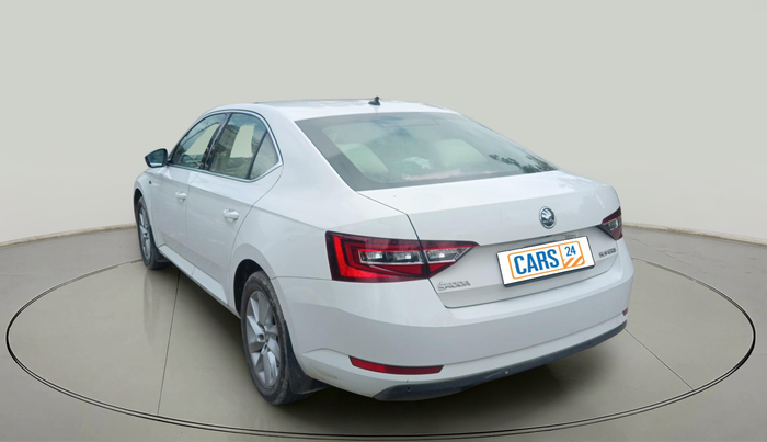 2016 Skoda Superb L&K 1.8 TSI AT, Petrol, Automatic, 1,54,124 km, exterior