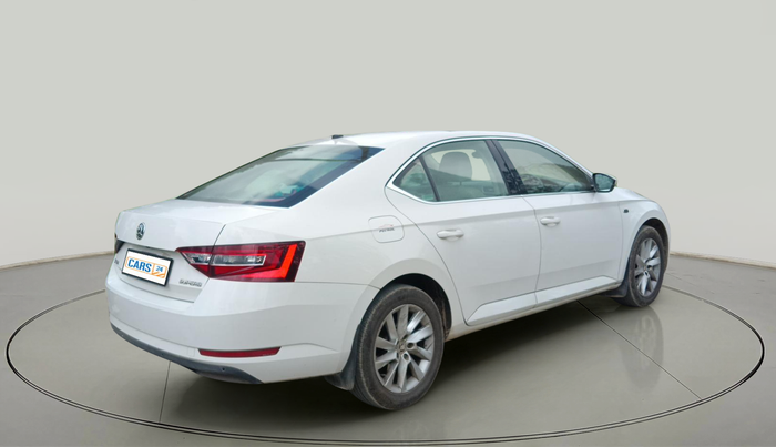 2016 Skoda Superb L&K 1.8 TSI AT, Petrol, Automatic, 1,54,124 km, exterior