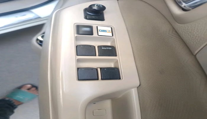 2017 Maruti Ertiga ZXI+, Petrol, Manual, 38,085 km, interior