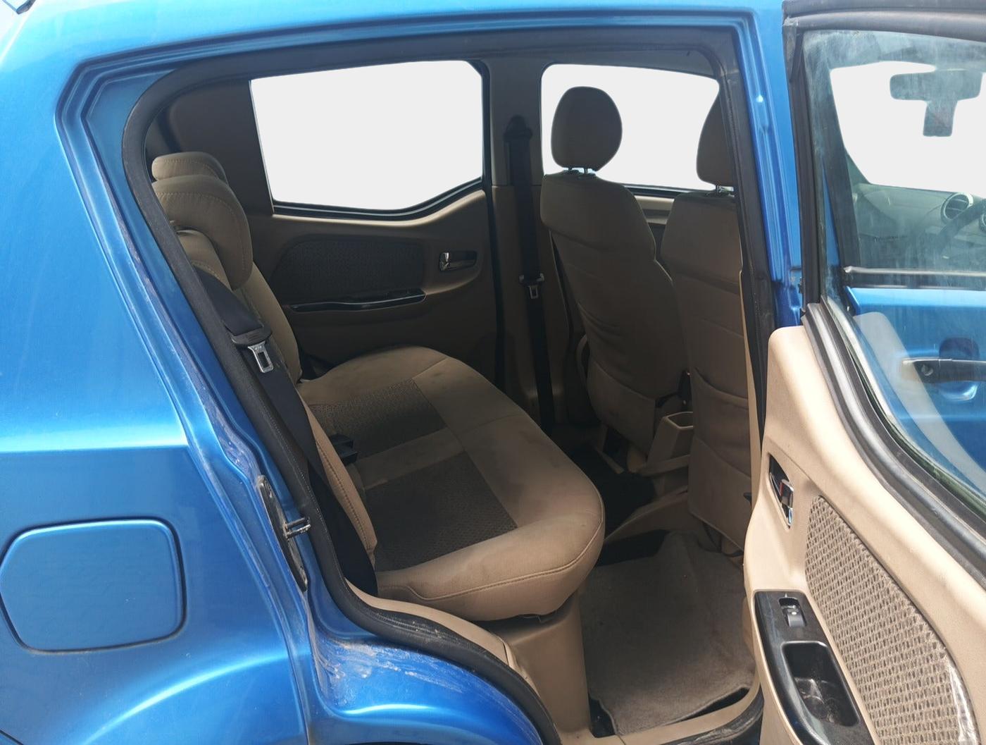 2017 Mahindra E20 Plus P2, Electric, Automatic, 41,160 km, interior