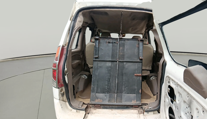 2011 Mahindra Xylo D2 BS III, Diesel, Manual, 1,72,000 km, exterior