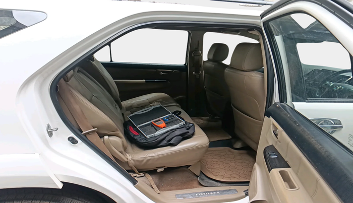 2015 Toyota Fortuner 3.0 4X2 MT, Diesel, Manual, 2,02,803 km, interior