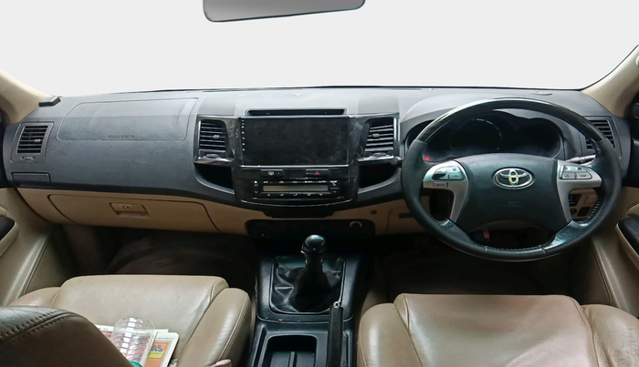 2015 Toyota Fortuner 3.0 4X2 MT, Diesel, Manual, 2,02,803 km, interior
