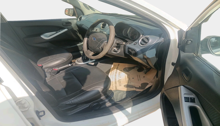 2014 Ford Figo TITANIUM 1.4 DIESEL, Diesel, Manual, 1,63,802 km, interior