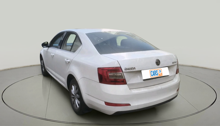 2015 Skoda Octavia ELEGANCE 2.0 TDI AT, Diesel, Automatic, 1,28,725 km, exterior