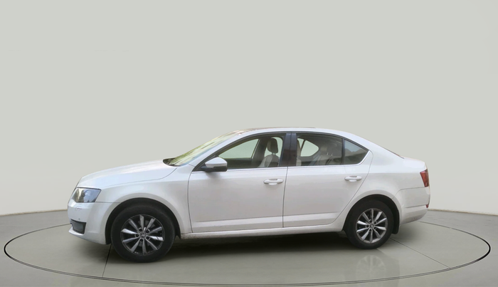 2015 Skoda Octavia ELEGANCE 2.0 TDI AT, Diesel, Automatic, 1,28,725 km, exterior